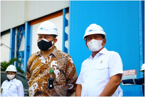 Gambar 2. CEO PT PAL Indonesia (Persero) Bapak Kaharuddin Djenod & Wakil Menteri Pertahanan RI Bapak Letnan Jenderal Muhammad Herindra M.A, M.Sc melakukan kunjungan lapangan.